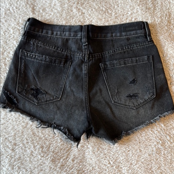 🩳 BLANK NYC Women’s Black Distressed Denim Shorts – Size 25 - Picture 6 of 7